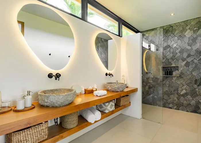 Uluwatu Zen Villa *