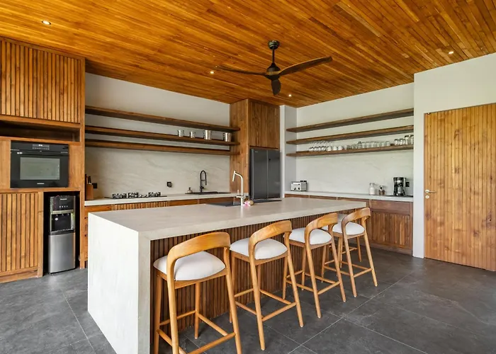 Uluwatu Zen Villa *
