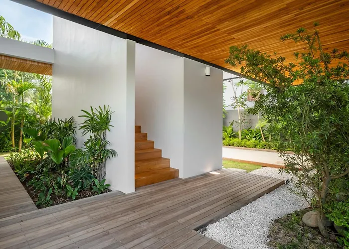 Uluwatu Zen Villa *